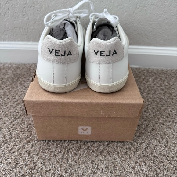 Veja Esplar Sneaker (Unisex) - Picture 5 of 8